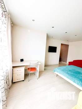 1-к квартира, посуточно, 35м2, 4/4 этаж