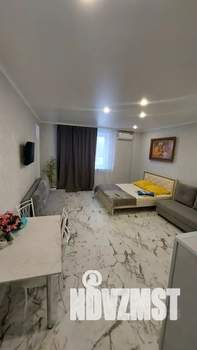 Студия квартира, посуточно, 35м2, 1/20 этаж