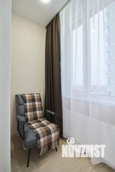 Студия квартира, посуточно, 32м2, 13/25 этаж