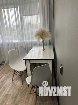 1-к квартира, посуточно, 40м2, 10/10 этаж