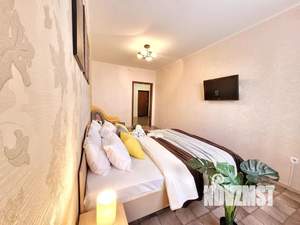 1-к квартира, посуточно, 42м2, 3/16 этаж