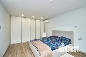 Студия квартира, посуточно, 52м2, 9/10 этаж