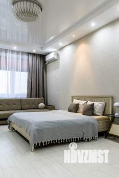 1-к квартира, посуточно, 64м2, 1/1 этаж