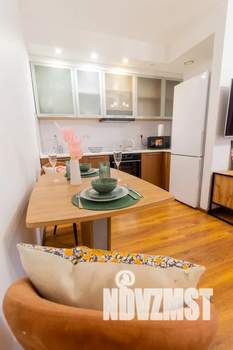 Студия квартира, посуточно, 35м2, 7/17 этаж