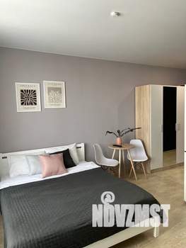 Студия квартира, посуточно, 30м2, 11/20 этаж