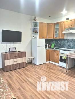 Студия квартира, посуточно, 35м2, 11/20 этаж