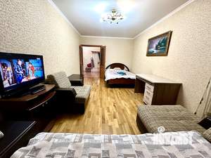 2-к квартира, посуточно, 50м2, 1/1 этаж