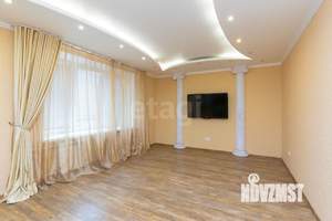 4-к квартира, вторичка, 140м2, 2/10 этаж