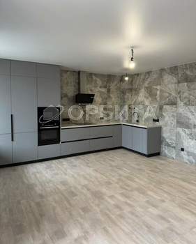 3-к квартира, вторичка, 120м2, 9/9 этаж
