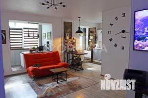 2-к квартира, вторичка, 54м2, 1/9 этаж