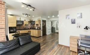 2-к квартира, вторичка, 81м2, 1/10 этаж