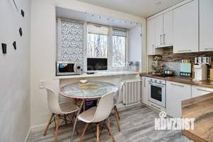 3-к квартира, вторичка, 71м2, 2/4 этаж