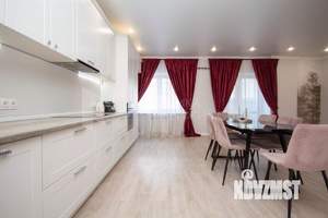 3-к квартира, вторичка, 107м2, 8/16 этаж