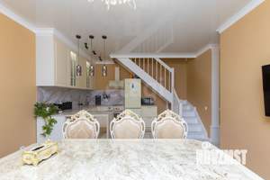 4-к квартира, вторичка, 96м2, 9/10 этаж
