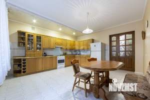 5-к квартира, вторичка, 243м2, 5/10 этаж