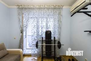 4-к квартира, вторичка, 151м2, 3/10 этаж