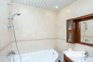 3-к квартира, вторичка, 104м2, 9/9 этаж