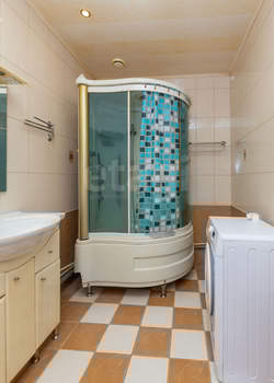 3-к квартира, вторичка, 142м2, 2/2 этаж