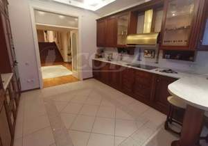 5-к квартира, вторичка, 234м2, 2/6 этаж