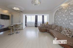 2-к квартира, вторичка, 70м2, 8/13 этаж