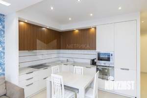 2-к квартира, вторичка, 95м2, 14/16 этаж