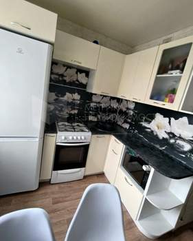 3-к квартира, вторичка, 58м2, 5/5 этаж