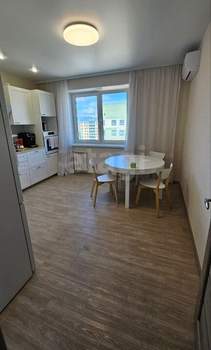 2-к квартира, вторичка, 63м2, 17/17 этаж