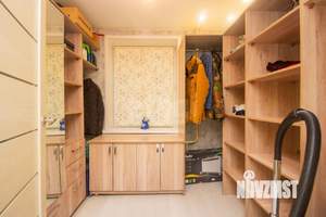 3-к квартира, вторичка, 50м2, 1/9 этаж