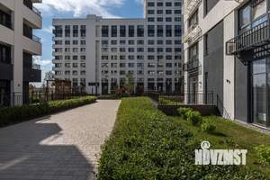 2-к квартира, вторичка, 76м2, 1/17 этаж